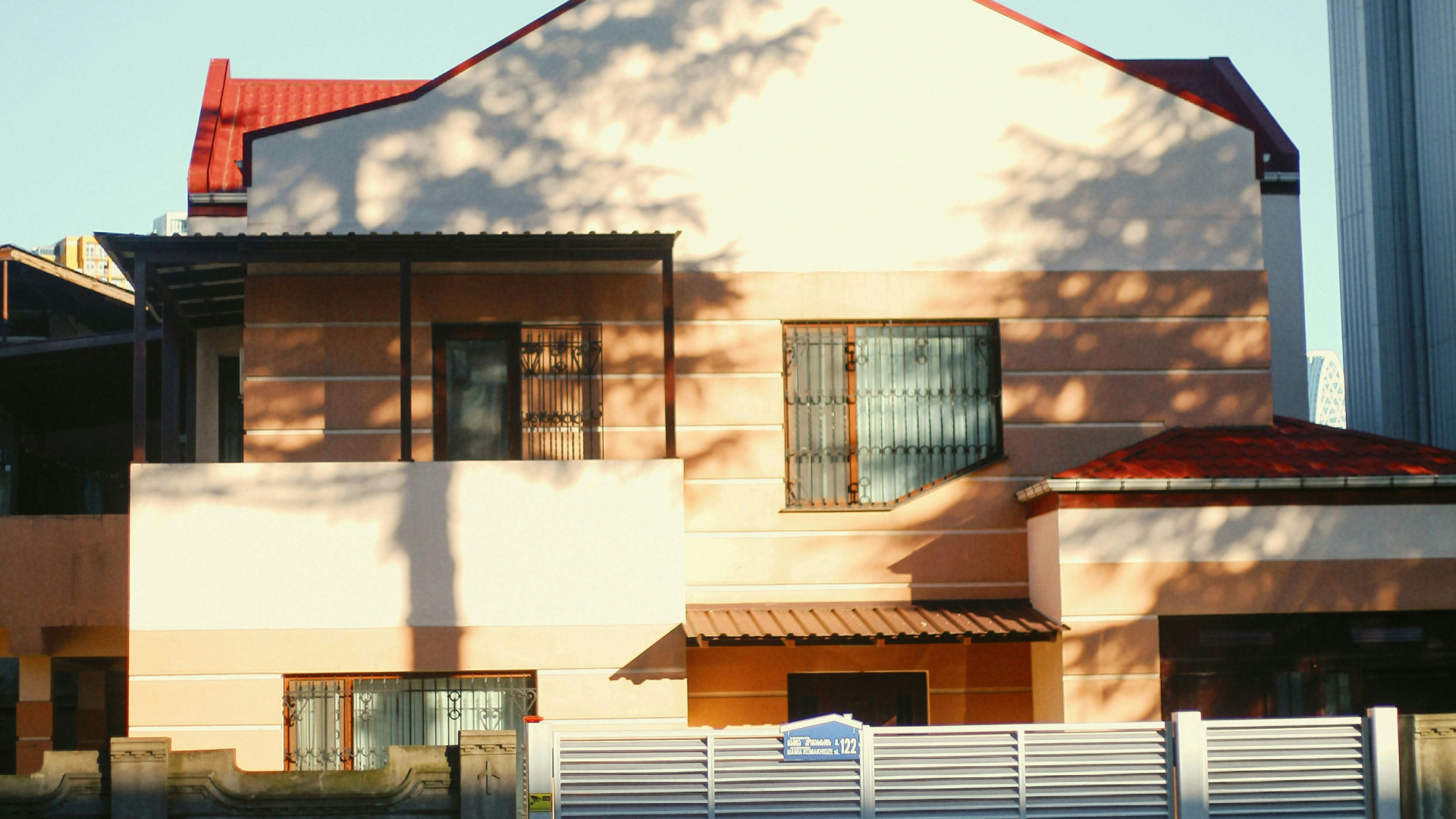 Nos astuces pour installer une porte de garage coulissante